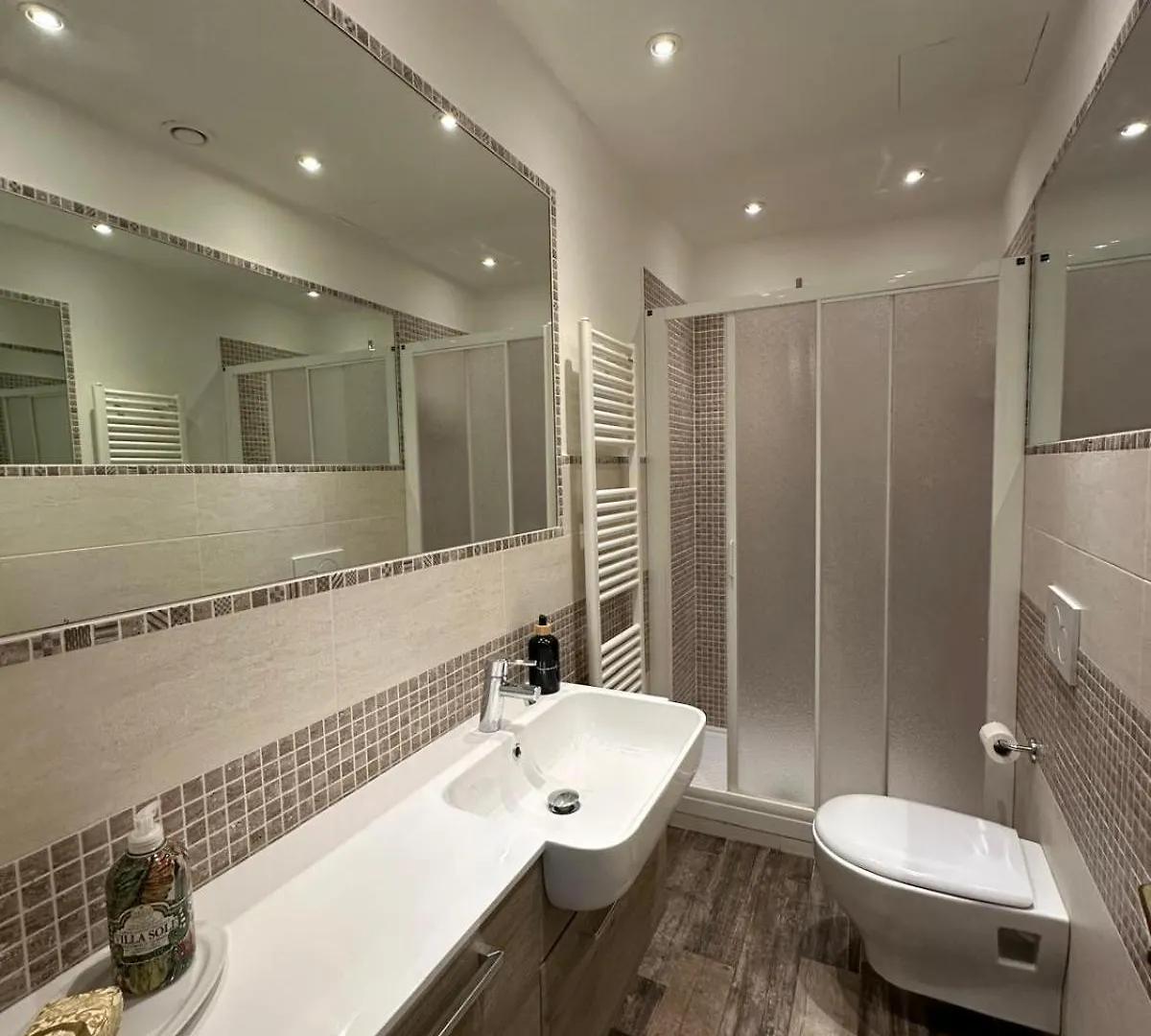 Elegant Apartment In A Historic Building, Just A Few Steps From The Duomo Firenze Italia